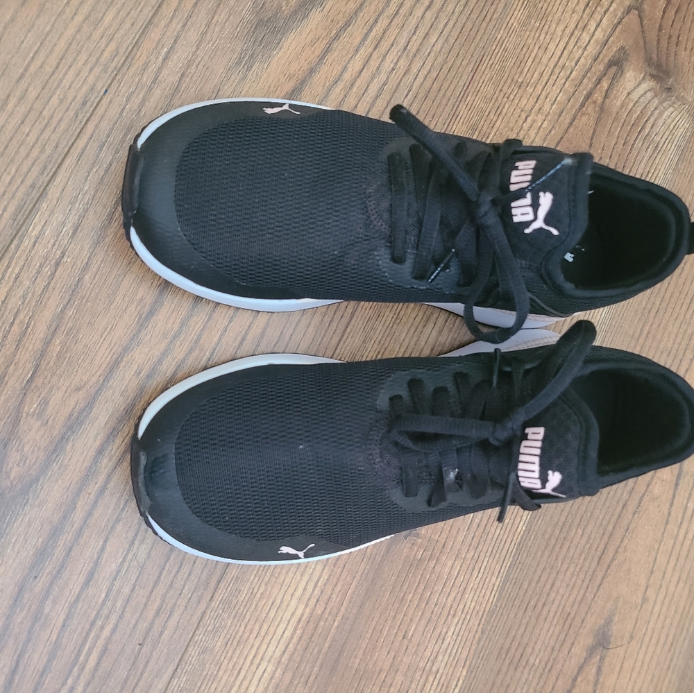 Puma Women's walking shoes